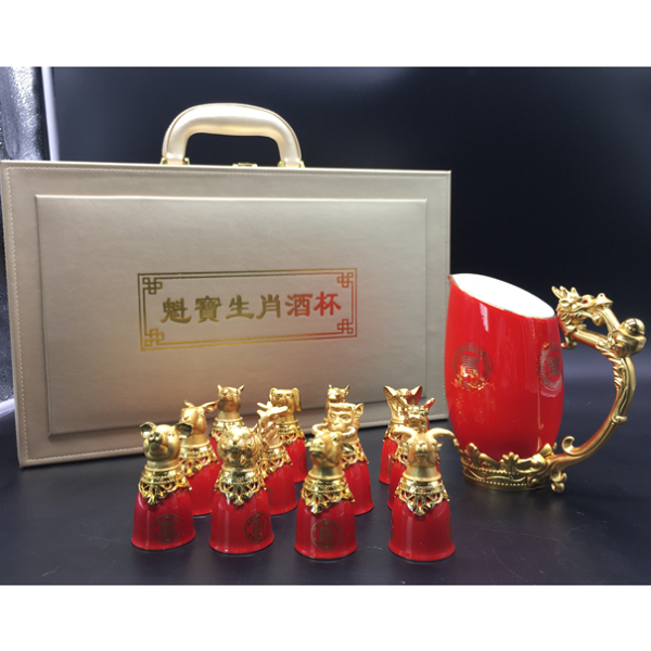 骨質瓷工藝品 紅瓷十二生肖酒杯骨質瓷+鋅合金